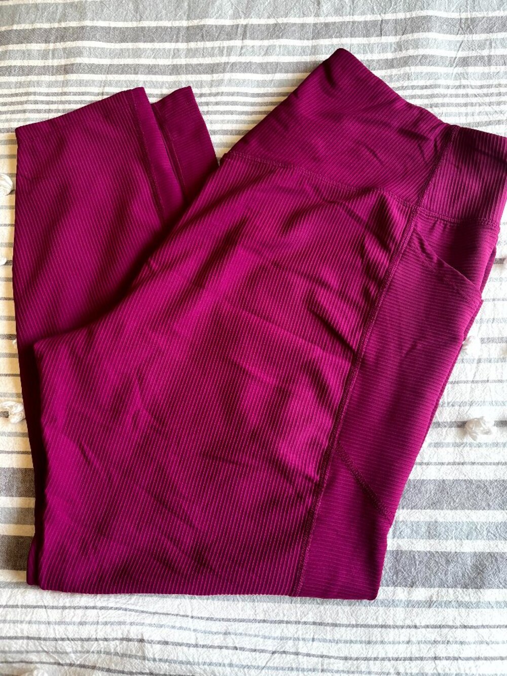 Old Navy Active High Rise PowerSoft 7/8 Pocket Ribbed Magenta Leggings in XL